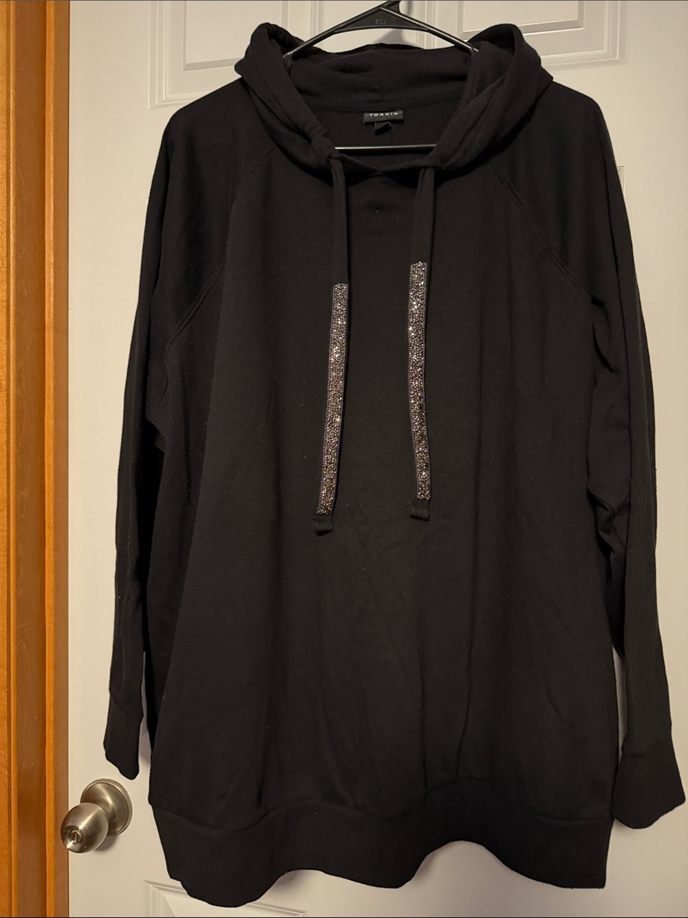 Torrid 4x Black Hoodie Sweater with Bedazzled Drawstrings